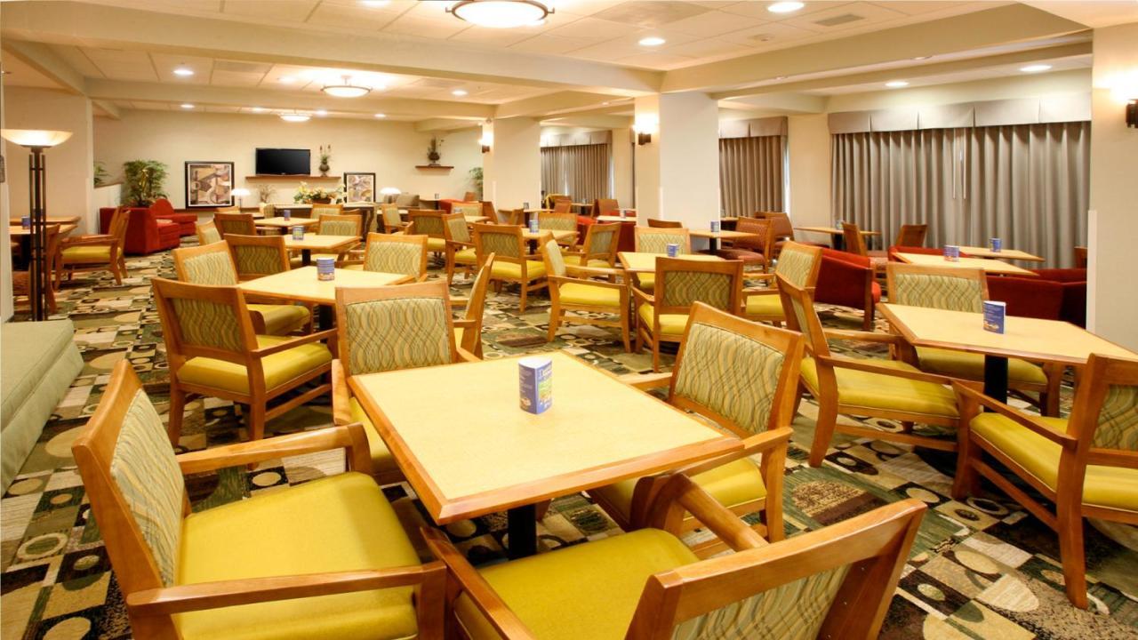 Holiday Inn Express & Suites Monterrey Aeropuerto By Ihg Аподака Экстерьер фото